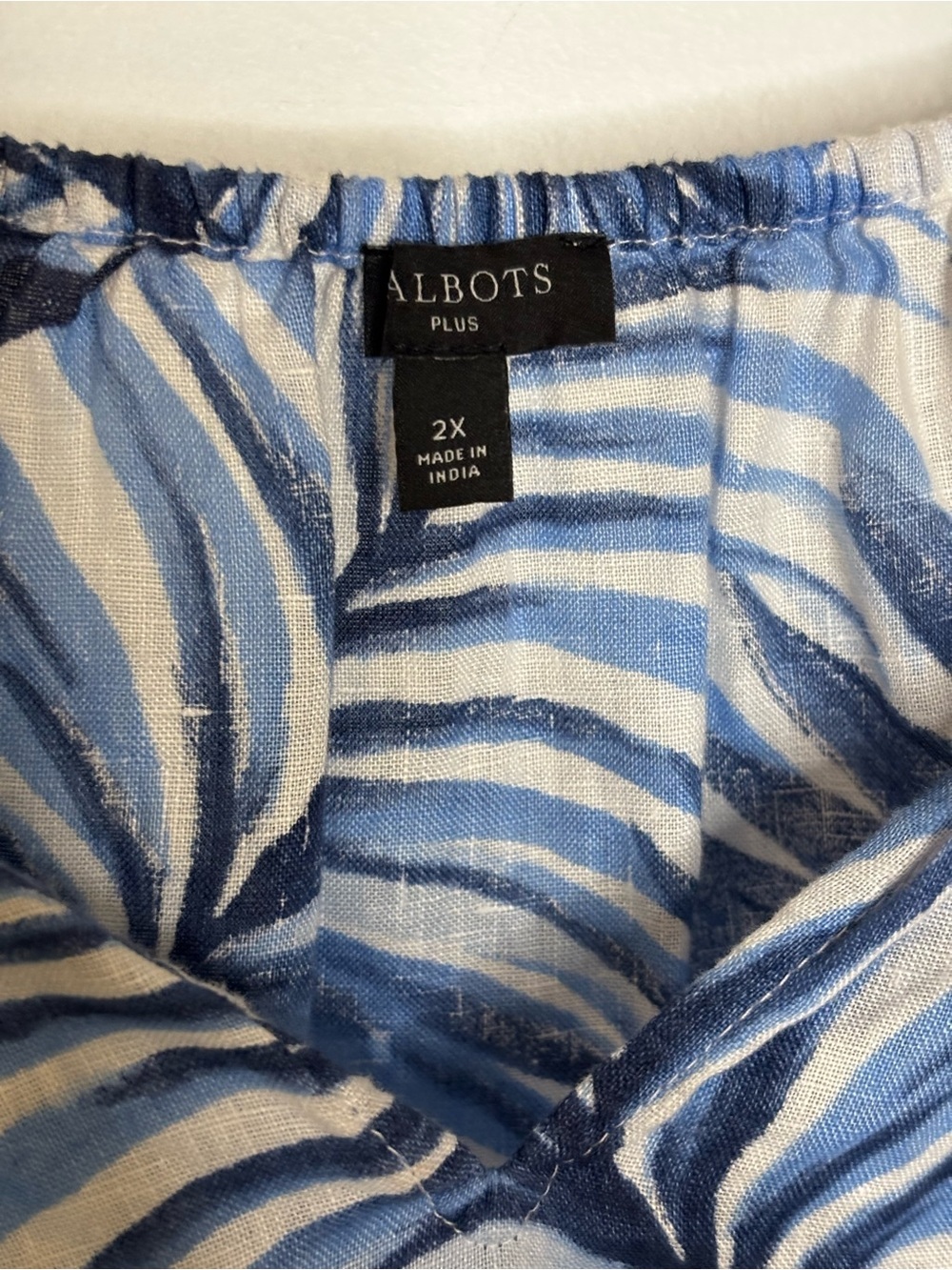 Talbots Navy and Light Blue Palm-Print V Front Linen Top - Picture 3 of 7